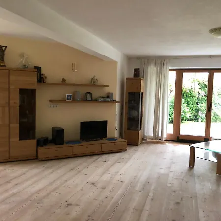 Rosenrot Apartman Fügen