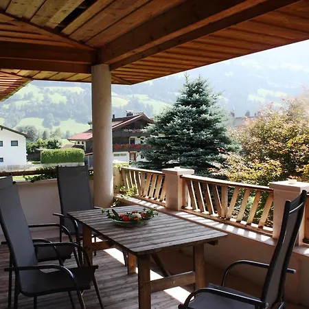Apartment Landhaus Rosenrot Fuegen